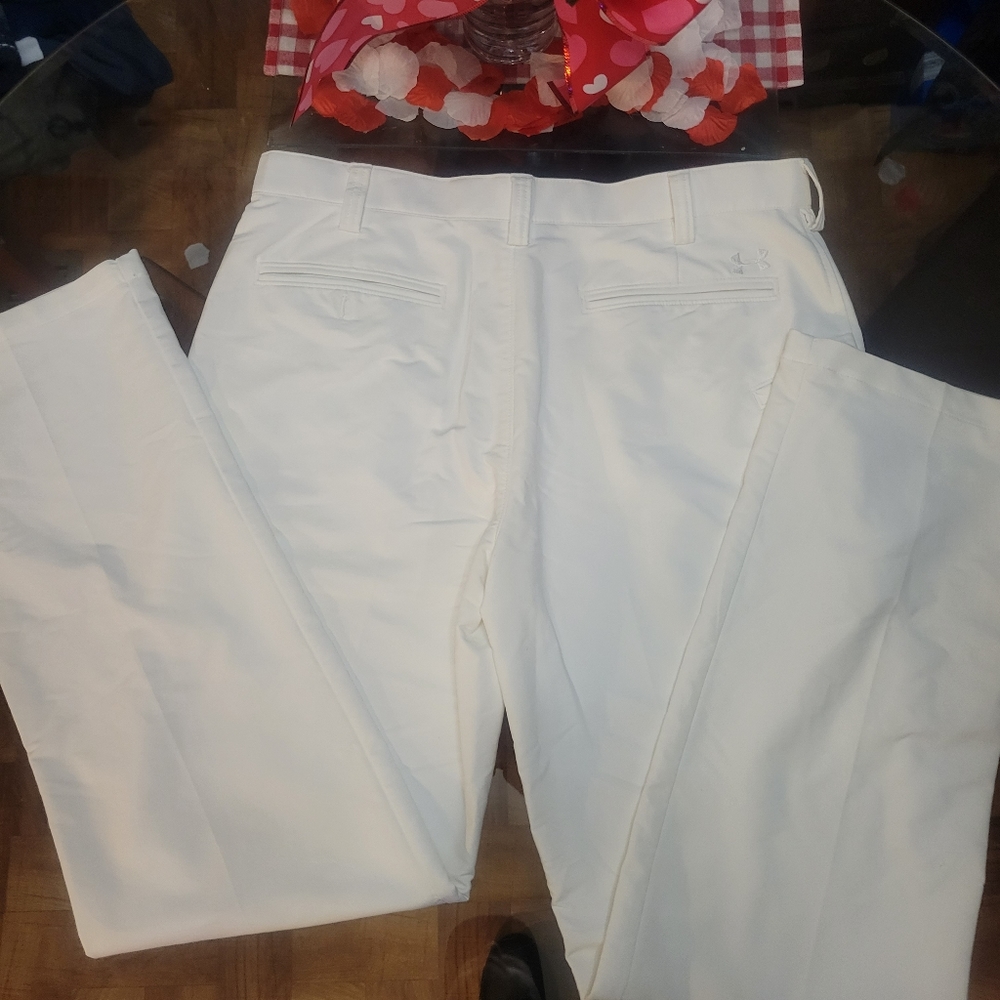 UNDER ARMOR**WHITE**MENS CASUAL 34X34 PANTS**NWOT**